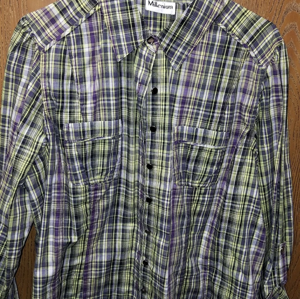 Long sleeve Button Down. Size L